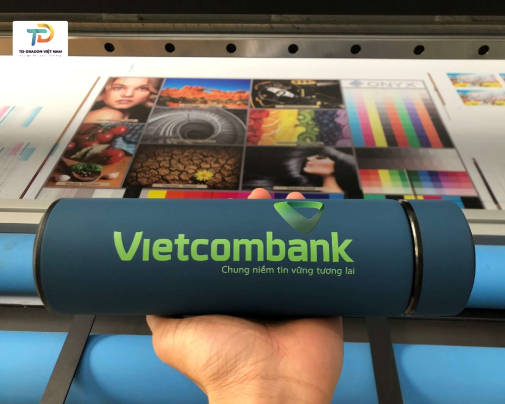 Bình giữ nhiệt in logo – quà tặng thiết thực cho doanh nghiệp.